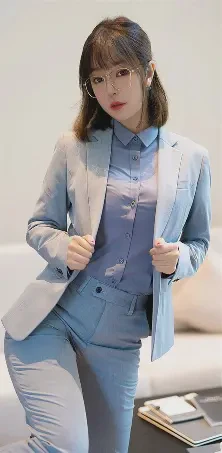 【HuaYang花漾合集第001-255期】HuaYang花漾show圣光王雨纯写真套图吧，那些鸡毛般狂飞的青春